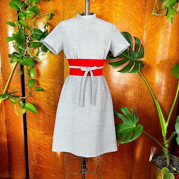 VICKY VAUGHN 1960’s 60s Retro Vintage Red & Grey Mini Mod Shift Scooter Dress XS - Picture 2 of 10